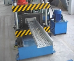 腳踏板成型設(shè)備