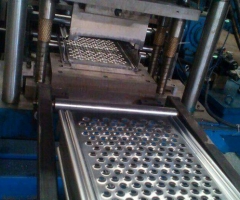 腳踏板成型設(shè)備