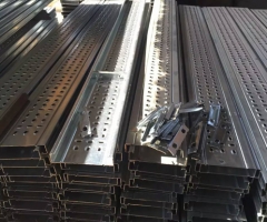 腳踏板成型設(shè)備