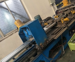 立體浪板成型設(shè)備