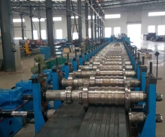 立體浪板成型設(shè)備