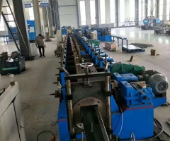 立體浪板成型設(shè)備