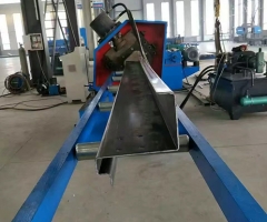 立體浪板成型設(shè)備