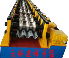 三波護(hù)欄板成型設(shè)備