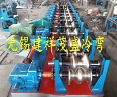 兩波護欄板成型設備