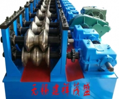 高速公路護欄成型機
