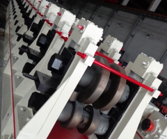 蘇州改裝汽車(chē)型材成型機(jī)