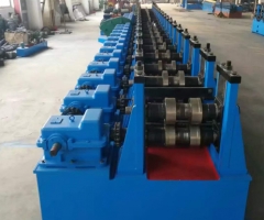 集裝箱活動(dòng)房型鋼成型機(jī)