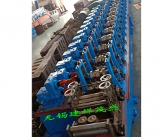 梯邊電纜橋架成型設(shè)備