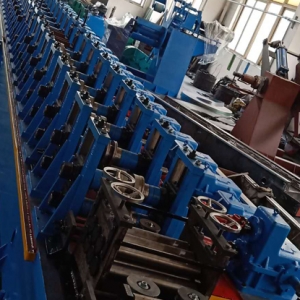 抗震支架成型設(shè)備