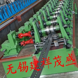 抗震支架成型機(jī)設(shè)備