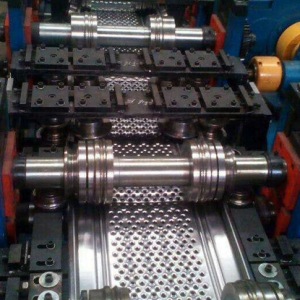 腳踏板成型設(shè)備