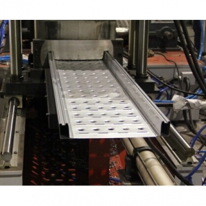 腳踏板成型設(shè)備