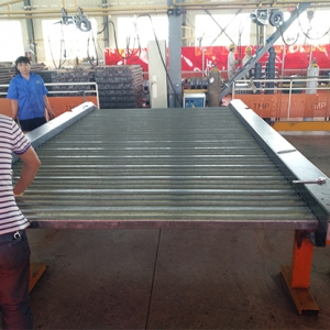 立體浪板成型設(shè)備