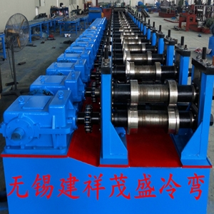 立體浪板成型設(shè)備