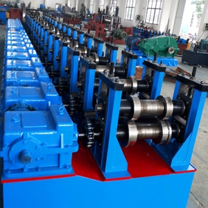 立體浪板成型設(shè)備