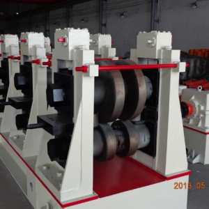 江陰改裝汽車(chē)型材成型機(jī)