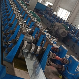 止水板成型設(shè)備