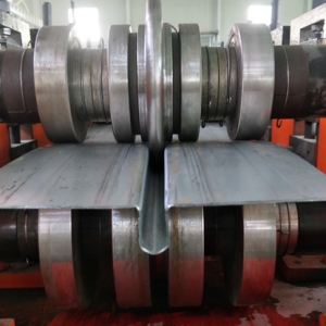 止水板成型設(shè)備