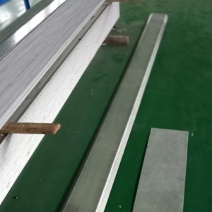 倉儲貨架成型機