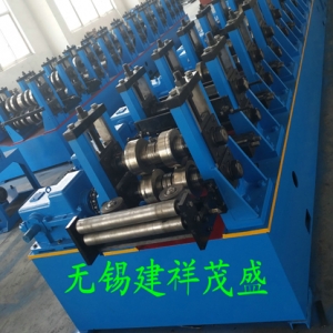 梯邊電纜橋架成型設(shè)備