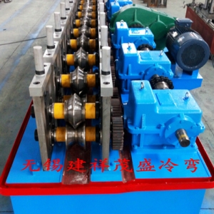 電梯立柱成型設(shè)備