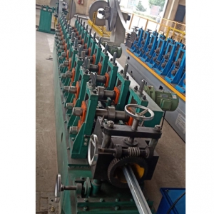 電梯門板加強筋成型設(shè)備