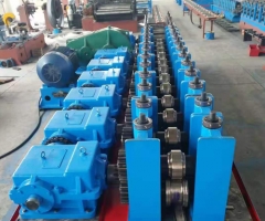 不銹鋼導(dǎo)軌成型機(jī)