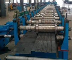 立體浪板成型設(shè)備