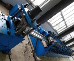 立體浪板成型設(shè)備