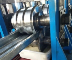 立體浪板成型設(shè)備