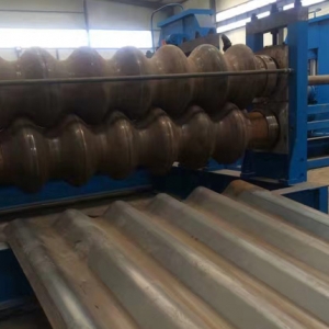 涵洞波紋板成型機