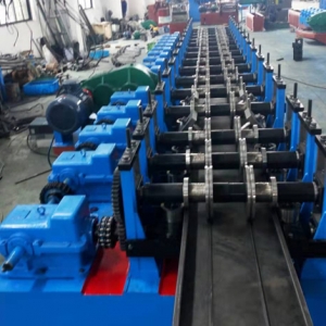 立體浪板成型設(shè)備