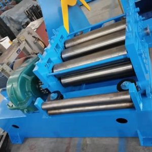 兩波護欄板設(shè)備