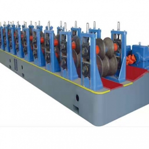 兩波護(hù)欄板設(shè)備