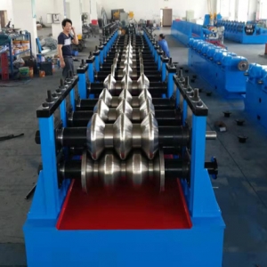 宜興三波護欄板成型設(shè)備