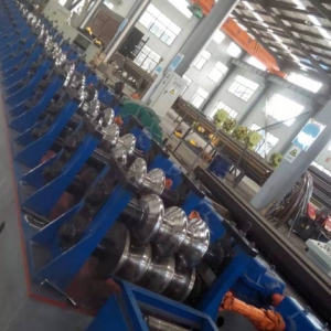 江陰三波護(hù)欄板成型設(shè)備