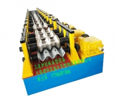 護(hù)欄板成型設(shè)備