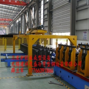 江陰護(hù)欄板成型設(shè)備