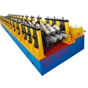 護(hù)欄板成型設(shè)備