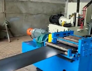 兩波護(hù)欄板成型設(shè)備視頻