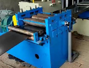 兩波護(hù)欄板成型設(shè)備視頻