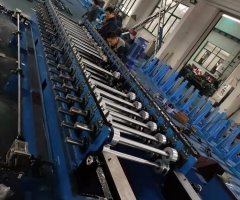 模壓橋架成型設(shè)備