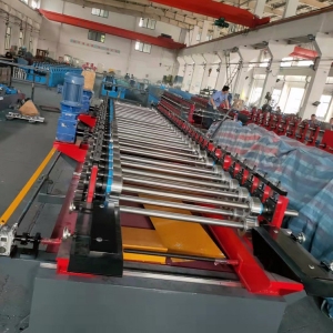 模壓橋架成型設(shè)備