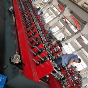 模壓橋架成型設(shè)備