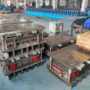 模壓橋架成型設(shè)備