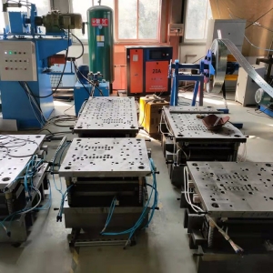 模壓橋架成型設(shè)備