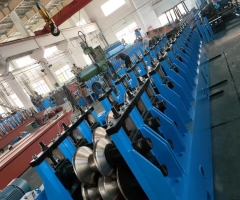 護欄板成型設(shè)備