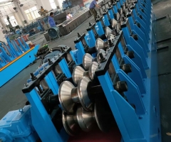 護欄板成型設(shè)備