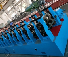 護欄板成型設(shè)備